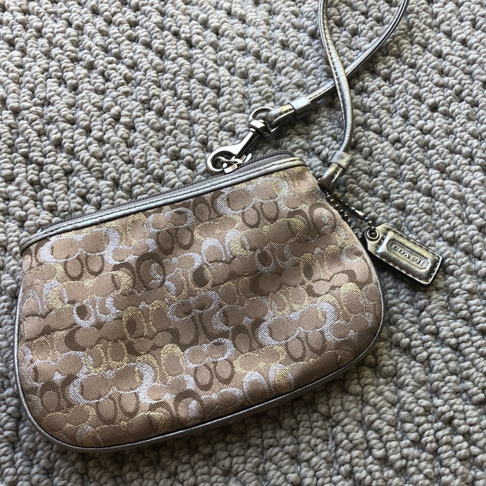 Coach Metallic Gold Beige Signature Wristlet - Picture 3 of 5